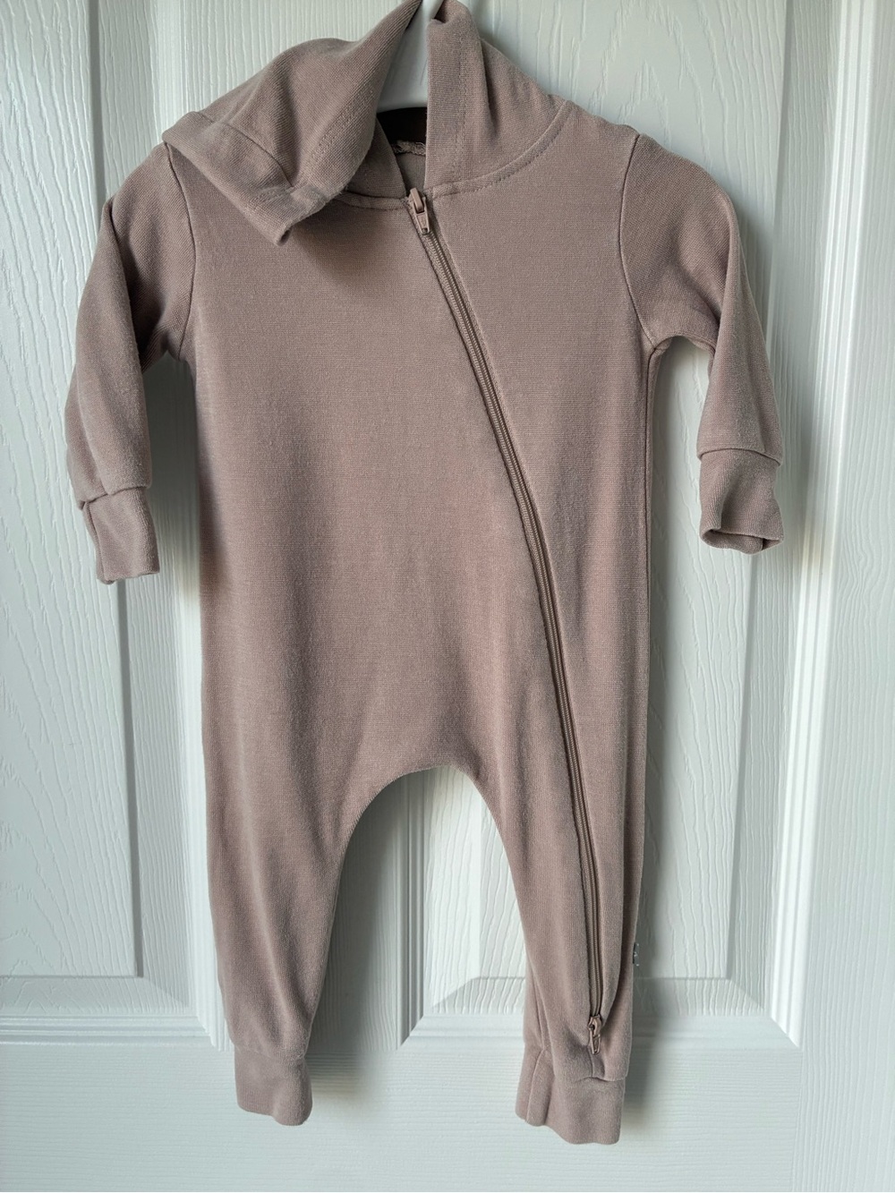 Kyte BABY Bamboo Jersey Hooded Romper in Porcelain